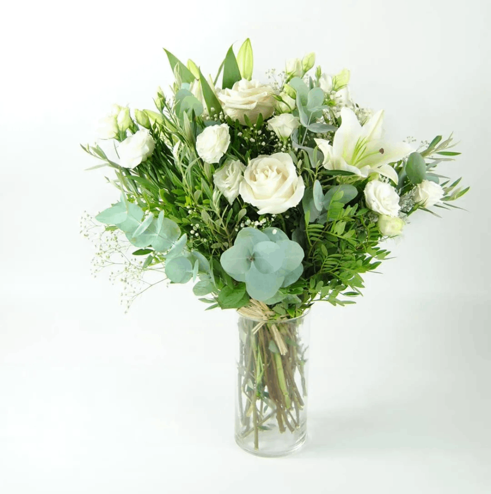 reglar flores rosas blancas lirios lisantium