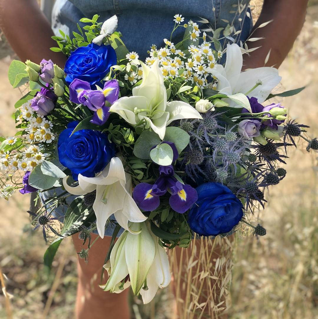 Enviar Ramo de Lirios blancos y iris