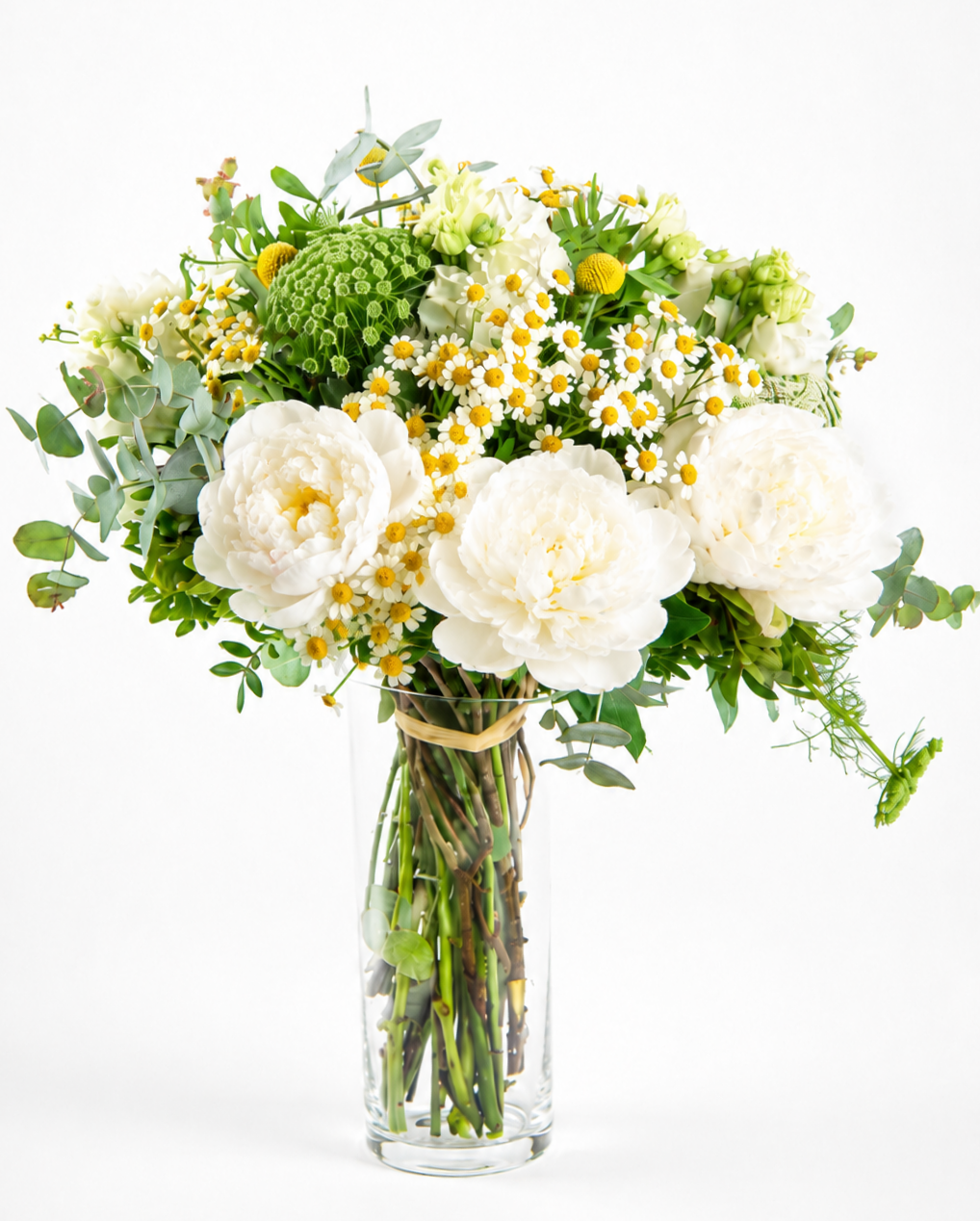 Natural Elegance-Ramo con peonías blancas