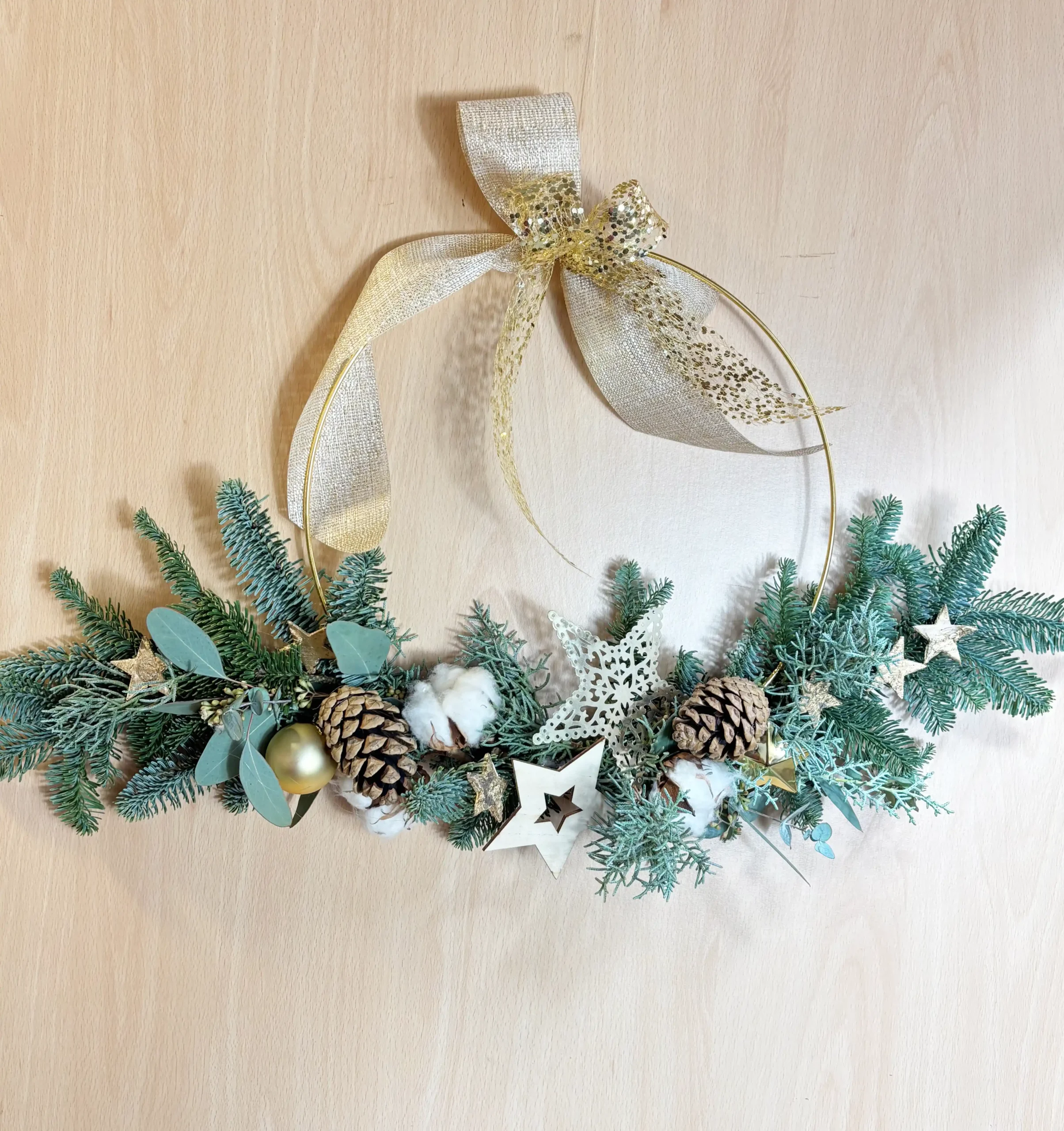 Corona Navideña Natural gold