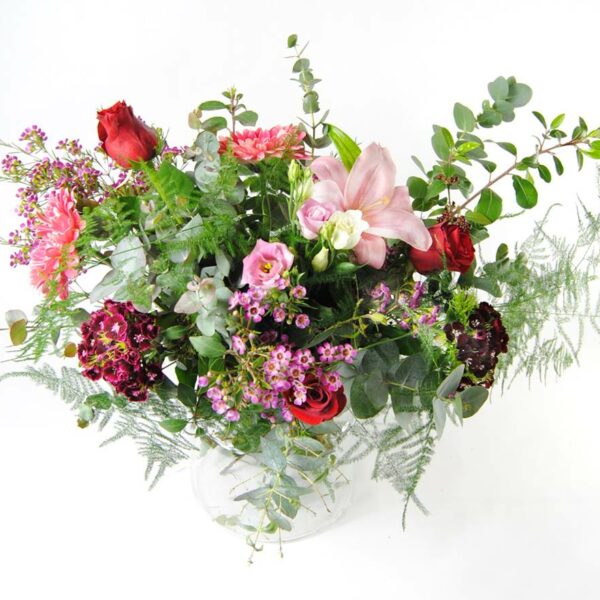 Regalar Ramo de flores con aleli rosa, astromelia, clavel fucsia, rosa pitimini fucsia, rosas lilas, romero y esparreguera - Originalflor